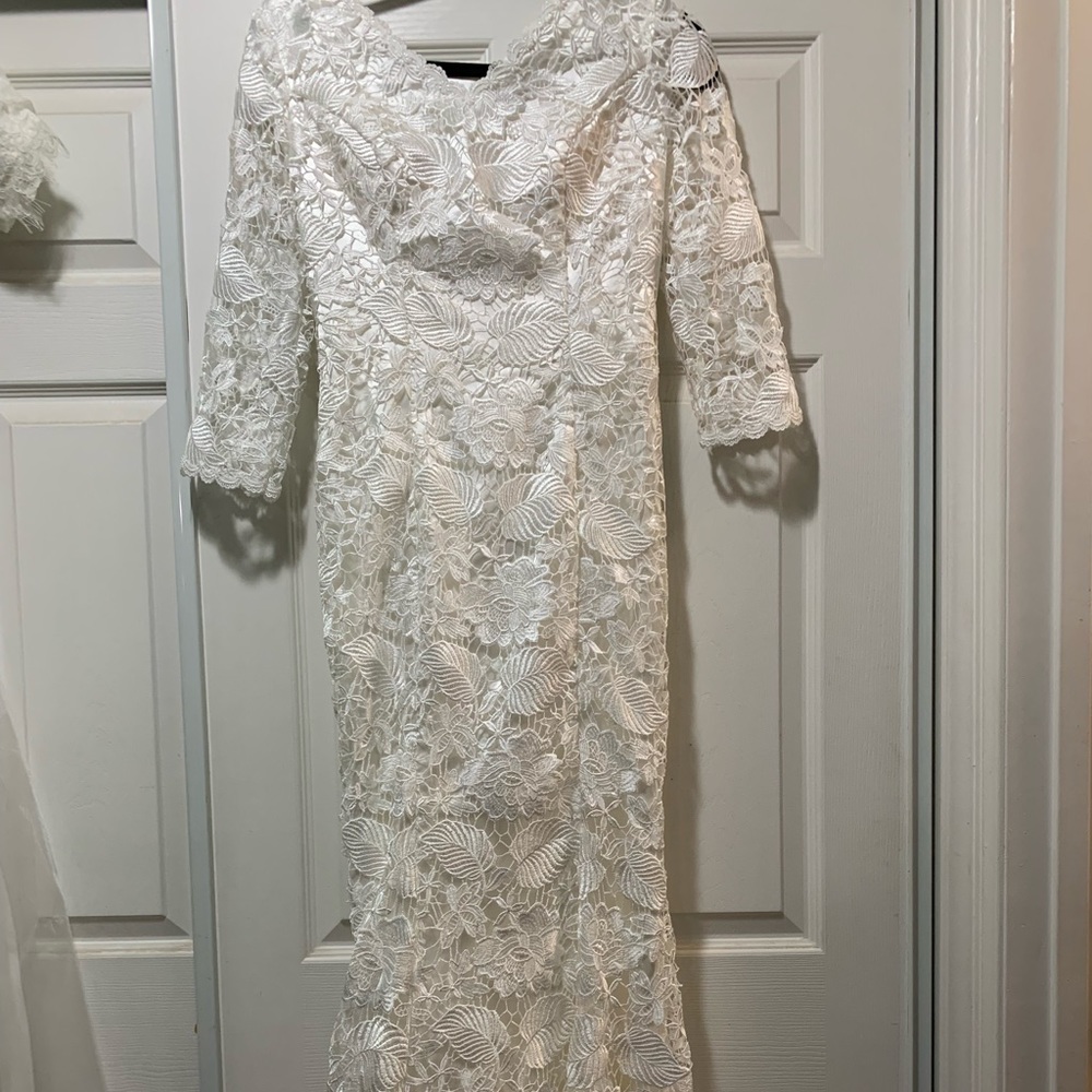 Lace 3/4 sleeve wedding dress size small
